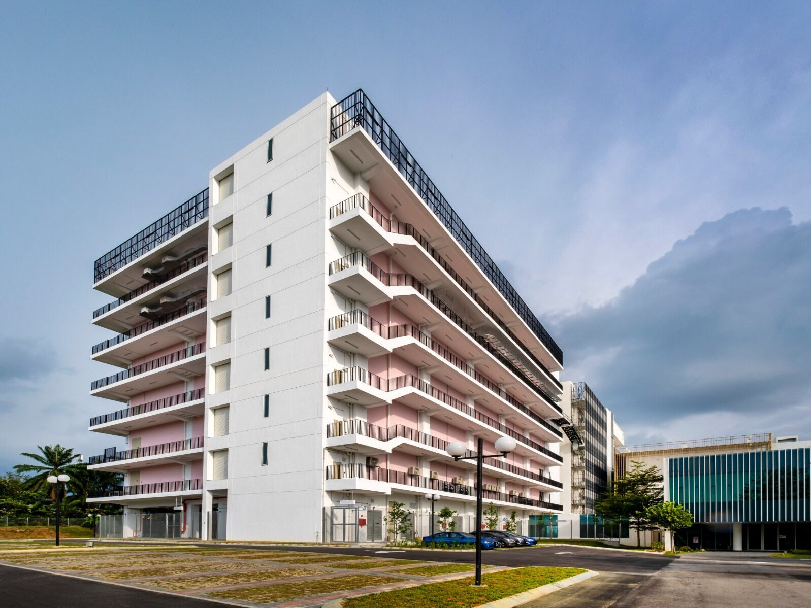 AIR COOLED CHILLED WATER SYSTEM